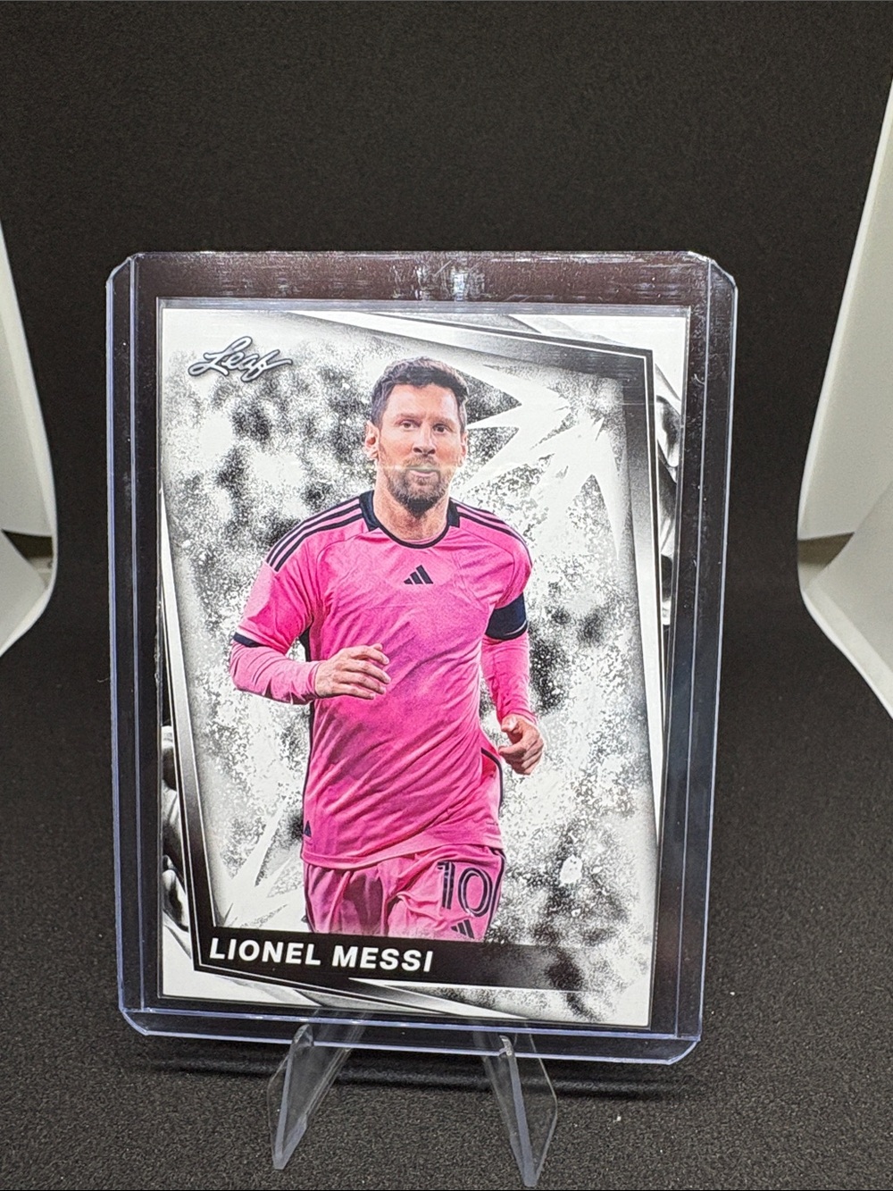 Leaf Lionel Messi Pink Soccer Trading Card